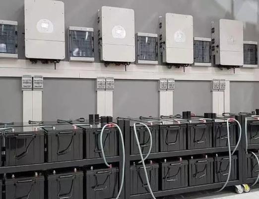 Hệ thống năng lượng mặt trời 5KW 10kw Đối với 220v / 380v Điện áp đầu ra 24h Thời gian làm việc