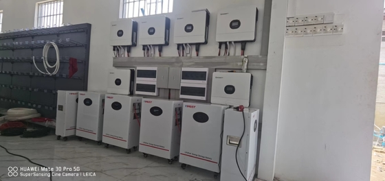 10.24kWh-30kwh pin lưu trữ năng lượng mặt trời Lithium-ion Output Power Range cho kết nối lưới điện